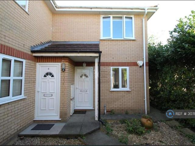 Glen Elgin House, Feltham, TW14 2 bed flat to rent £1,625 pcm £375 pw
