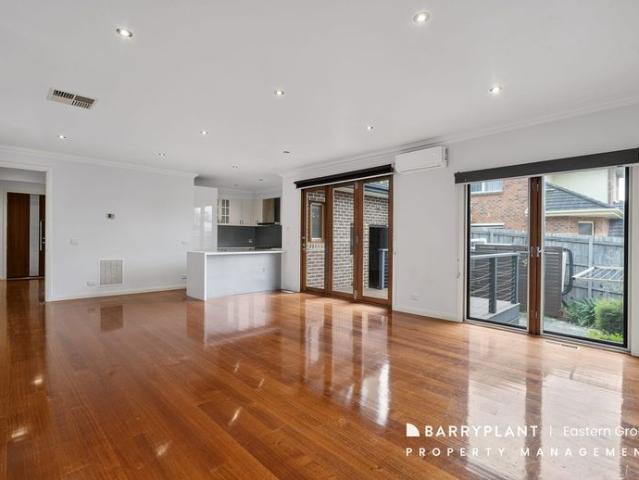 Glen Waverley Gem: Spacious 4 Bedroom Rental Near Top Schools & Transport!