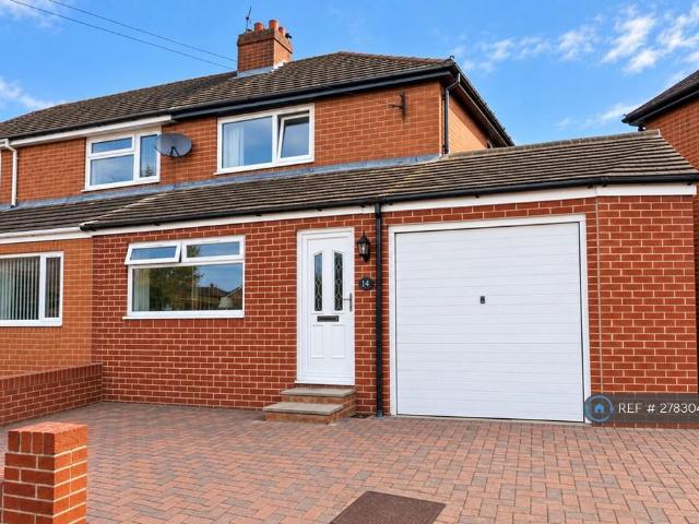 Glencoe Avenue, Chester Le Street, DH2 3 bed semi detached house to rent £895 pcm £207 pw