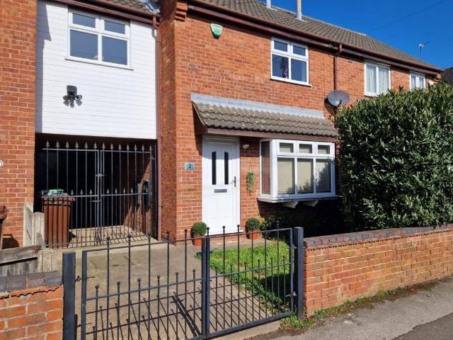 Glencairn Mews, Glencairn Drive. 2 bed link detached house to rent £975 pcm £225 pw