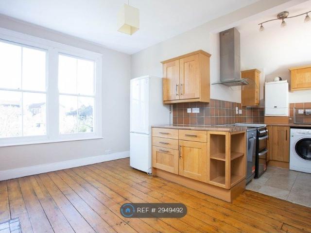 Glencairn Road, London SW16, 3 bed maisonette to rent, £2,250 pcm | PrimeLocation