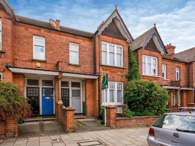 Glencairn Road, Streatham Common, London SW16, 2 bed maisonette to rent, £2,250 pcm | PrimeLocation