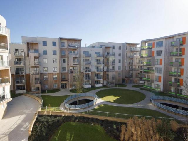 Glenalmond Avenue, Cambridge 2 bed apartment to rent £1,800 pcm £415 pw