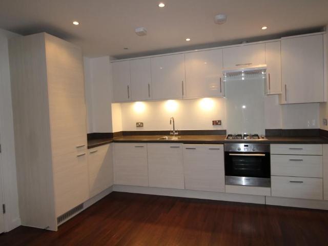 Glenalmond Avenue, Cambridge, Cambridgeshire CB2, 2 bed flat to rent, £1,850 pcm | PrimeLocation
