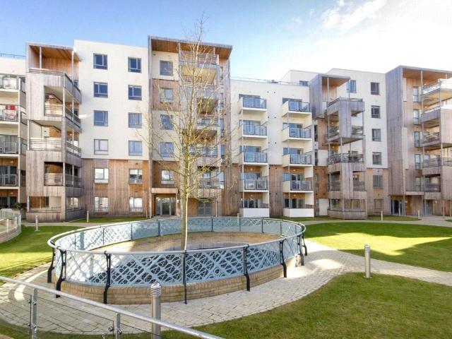Glenalmond Avenue, Cambridge CB2, 2 bed flat to rent, £1,725 pcm | PrimeLocation