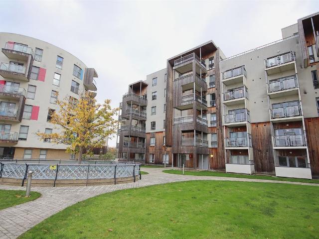 Glenalmond Avenue, Cambridge CB2, 2 bed flat to rent, £1,900 pcm | PrimeLocation