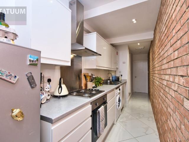 Glenarm Road, Off Chatsworth Road, Lower Clapton, Hackney, London E5, 2 bed flat to rent, £2,395 pcm | PrimeLocation