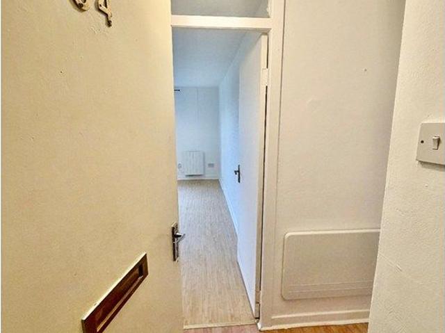 Glenbervie Road, Grangemouth FK3, 2 bed flat to rent, £695 pcm | PrimeLocation