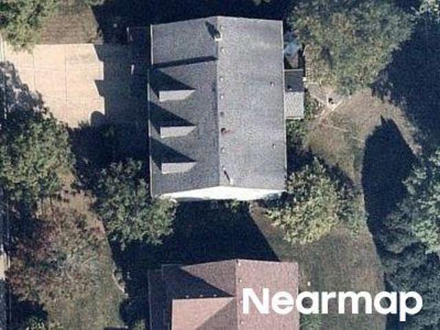 Glenbrook Ln E