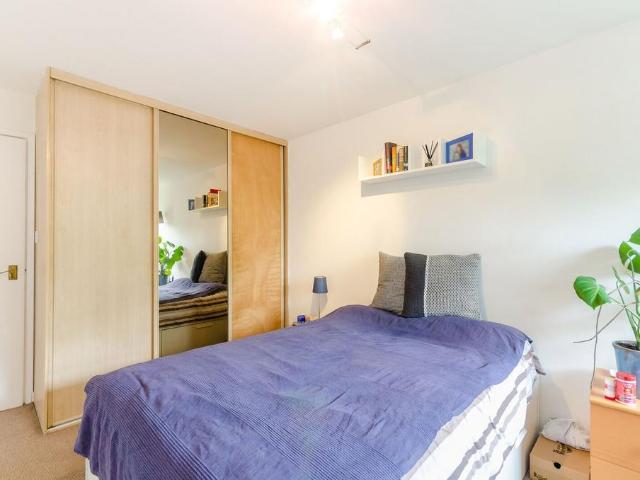 Glenbuck Road, Surbiton, KT6 3 bed flat to rent £1,800 pcm £415 pw