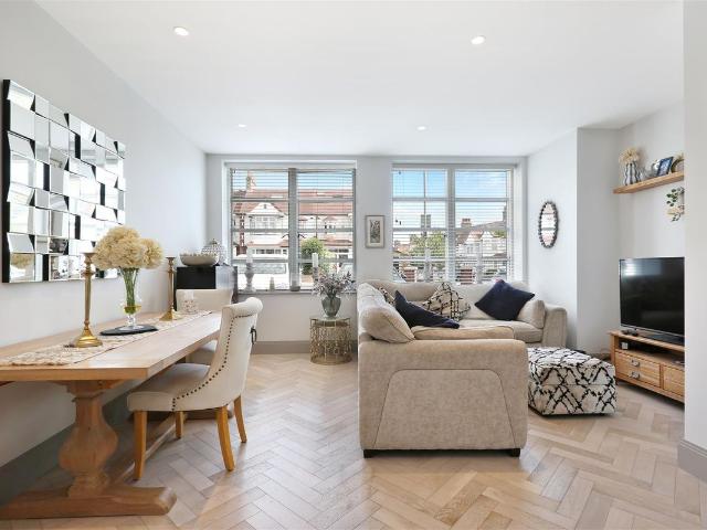 Glenburnie Road, London SW17, 3 bed flat to rent, £3,500 pcm | PrimeLocation