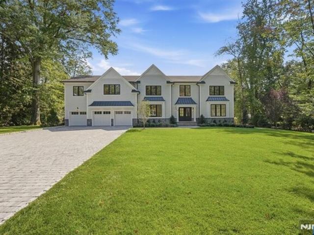 Glendale Rd, Wyckoff, Home For Sale