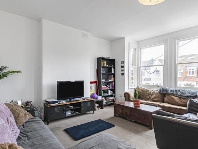 Gleneagle Road, SW16