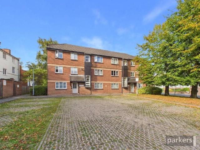 Gleneagles Court, Reading RG1 1 bed apartment to rent £1,100 pcm £254 pw