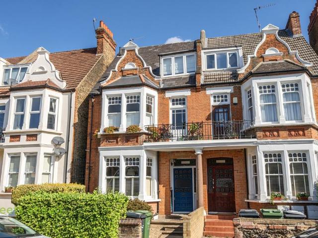 Gleneldon Road, London, SW16 1 bed apartment to rent £1,300 pcm £300 pw