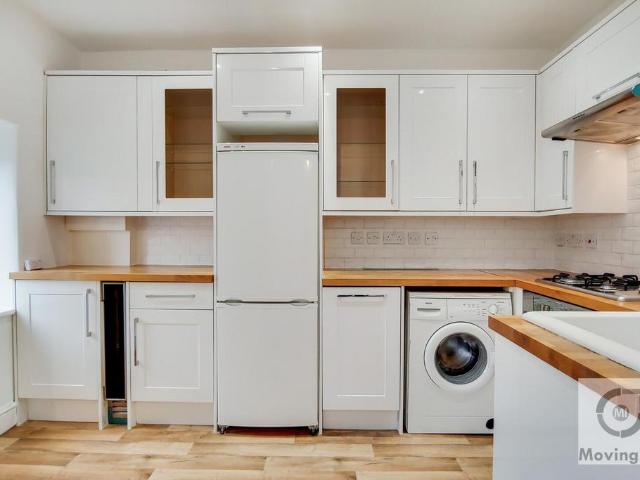 Gleneldon Road, Streatham, SW16 2 bed flat to rent £1,950 pcm £450 pw
