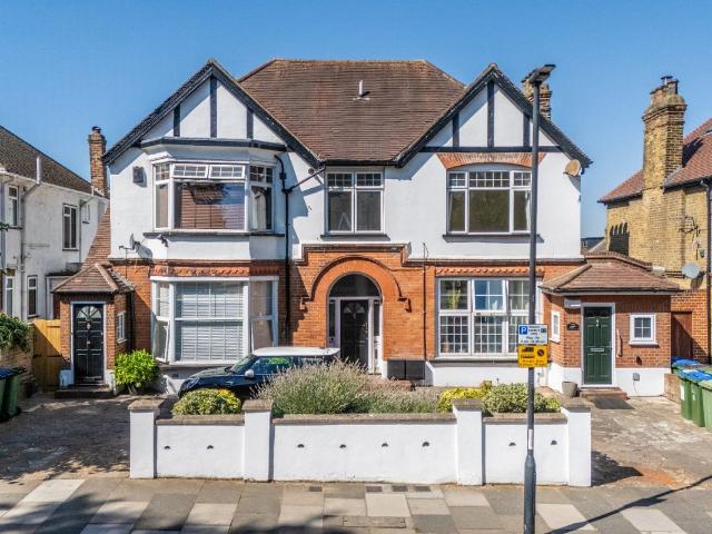 Glenesk Road, London, Greater London SE9, 1 bed flat to rent, £1,700 pcm | PrimeLocation