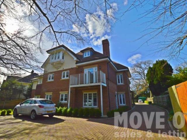 Glenferness Avenue, Talbot Woods. 2 bed apartment to rent £1,375 pcm £317 pw