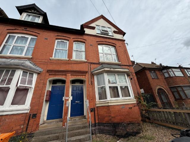Glenfield Road, Leicester, LE3 1 bed flat to rent £725 pcm £167 pw