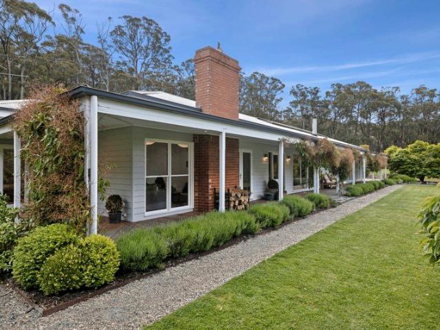Glenfinnan House and Cottage Two Homes, 10.37ha, One Exceptional Country Lifestyle