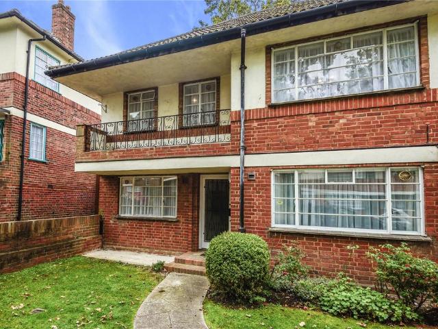 Glenhill Close, Finchley, N3 2 bed flat to rent £1,950 pcm £450 pw