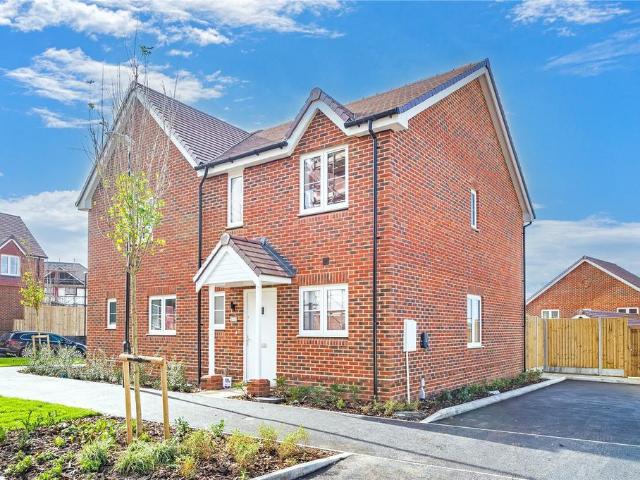 Glenister Way, St. Leonards on Sea. 3 bed semi detached house to rent £1,725 pcm £398 pw