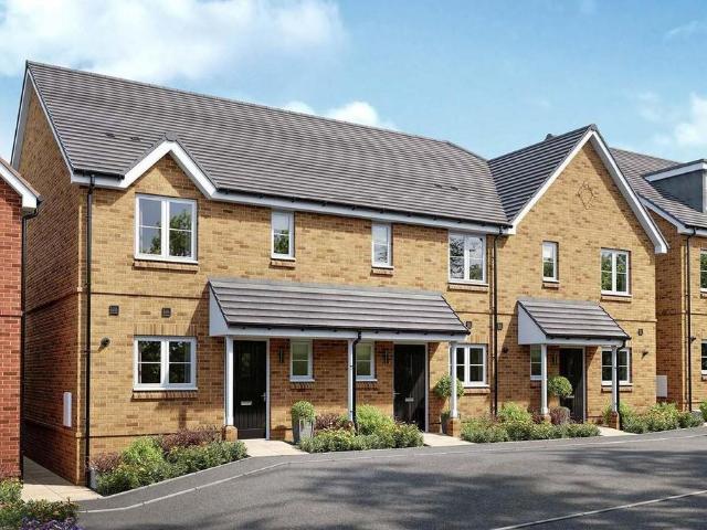 Glenister Way, St Leonards On Sea TN37 3 bed end of terrace house to rent £1,725 pcm £398 pw