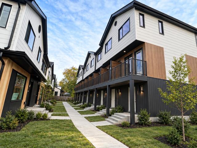 Glenora Townhomes 2 Bedroom Home for Rent at 14035 106 Ave Nw, Edmonton, AB T5N 1B3