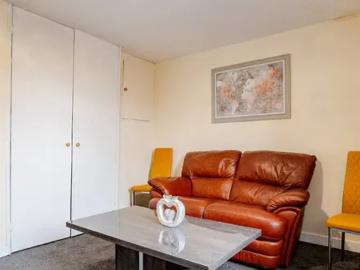 Glenlee Street, Springwells, Bothwell, ML3 0QL, United Kingdom | 1 bed apartment for rent #162458057 | Rentberry