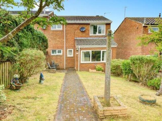Glenluce Court, Blackhill, 3 Bedroom Semi detached
