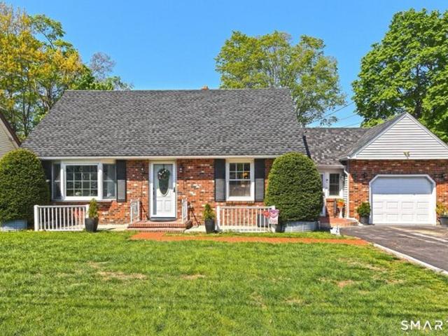 Glenmoor Dr, East Haven, Home For Sale