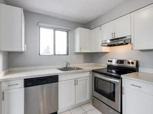 Glenmore Gardens Towers — 1 Bedroom