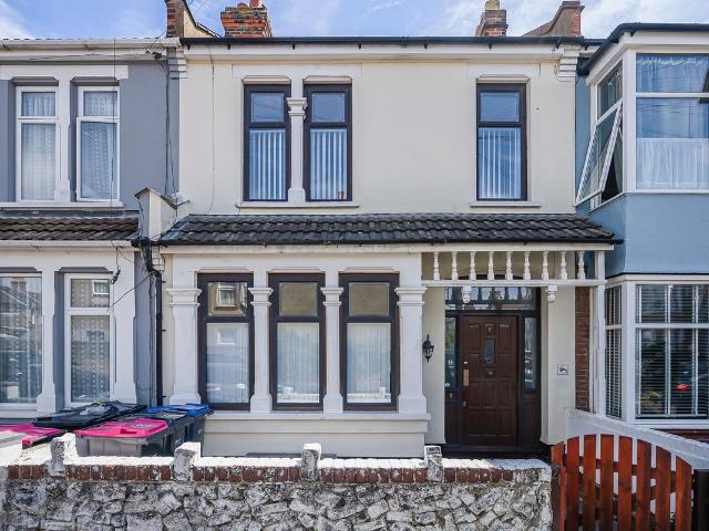 Glenmore Street, Southend On Sea SS2, 3 bed terraced house to rent, £1,700 pcm | PrimeLocation