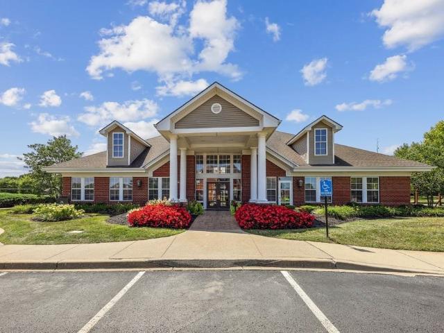 Glenmary Village Apartments 1 Bedroom Apartment for Rent at 9606 Clubview Dr, Louisville, KY 40291