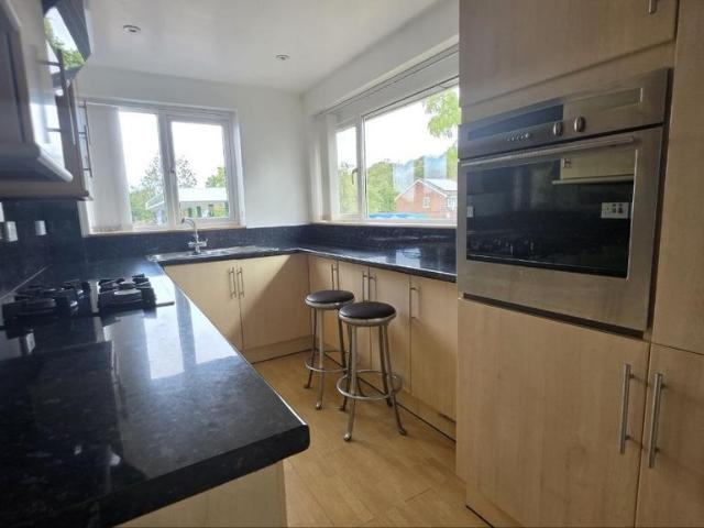 Glenmere Close, Cambridge 2 bed maisonette to rent £1,595 pcm £368 pw