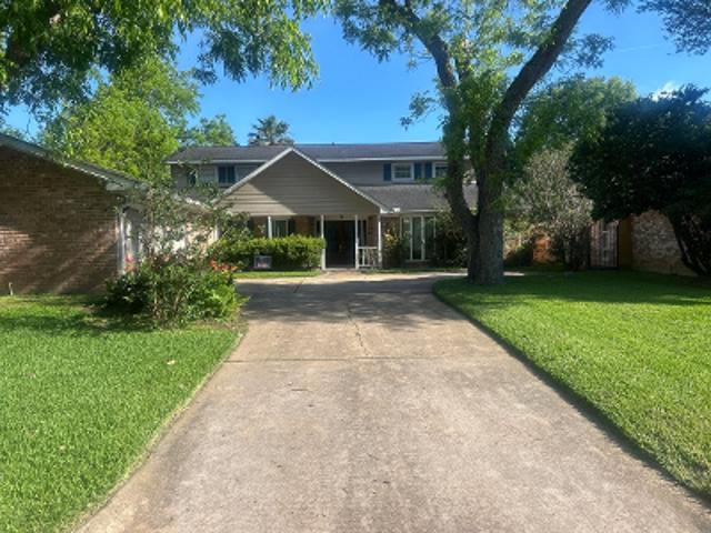 Glenn Lakes Ln