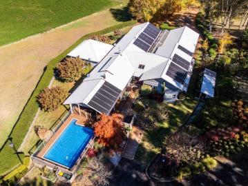 'Glenside' Private. Spacious. Grounded