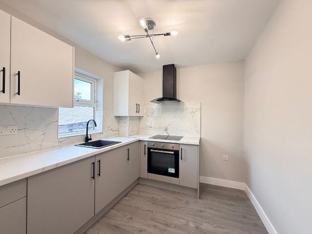 Glenparke Road, London E7, 2 bed flat to rent, £2,100 pcm | PrimeLocation