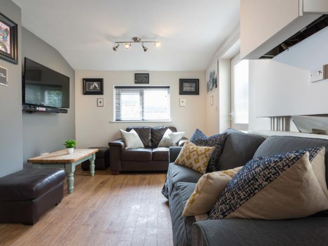 Glenroy Street, Cardiff CF24, 7 bed terraced house to rent, £602 pppm | PrimeLocation