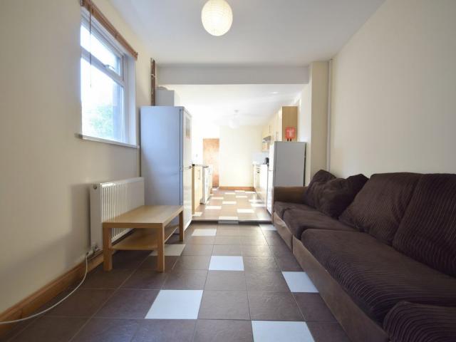 Glenroy Street, Cathays CF24, 6 bed terraced house to rent, £3,000 pcm | PrimeLocation