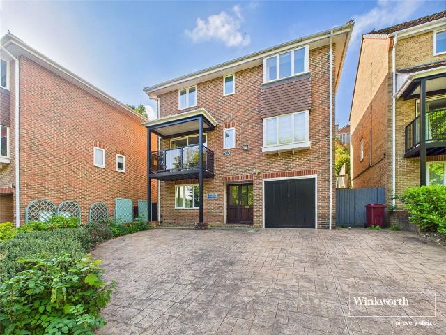 Glenrhondda, Emmer Green, Reading, Berkshire RG4, 5 bed detached house to rent, £3,100 pcm | PrimeLocation