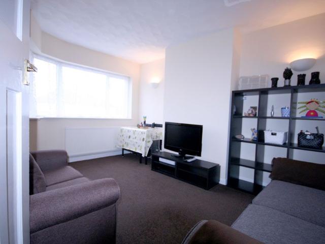 Glenwood Close, Harrow HA1, 2 bed maisonette to rent, £1,700 pcm | PrimeLocation