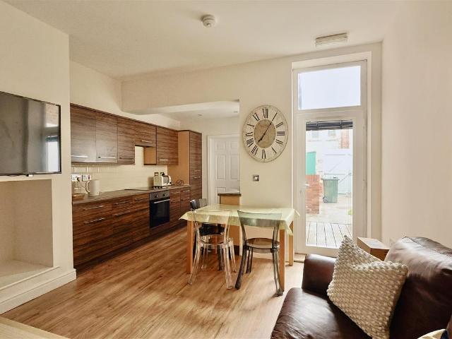 Glenthorn Road, Jesmond, Newcastle Upon Tyne NE2, 3 bed flat to rent, £2,158 pcm | PrimeLocation