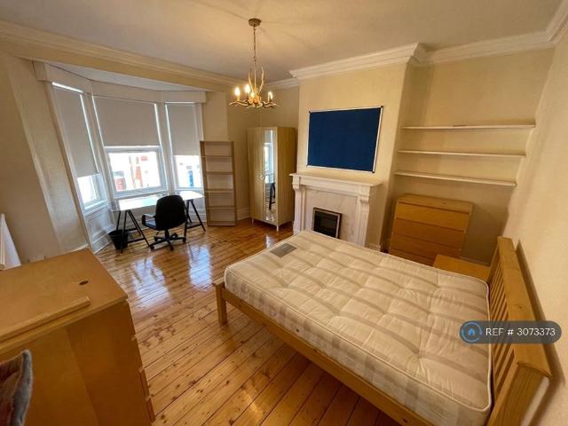 Glenthorn Road, Newcastle Upon Tyne, NE2 3 bed flat to rent £1,933 pcm £446 pw