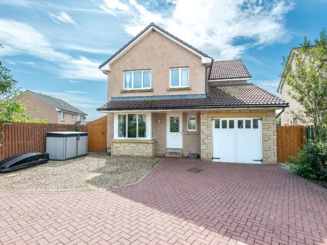 Glenury Close, Stonehaven, Aberdeenshire AB39, 4 bed detached house to rent, £2,000 pcm | PrimeLocation