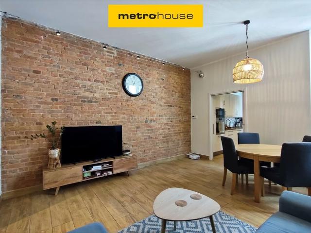 Polecam loft 71 m² w centrum Gliwic z cegłą, wysokimi wnętrzami i widokiem na zieleń