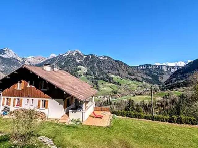 Glières Val de Borne 74130 Achat / Vente maison 12 pièces t12 terrasse parking
