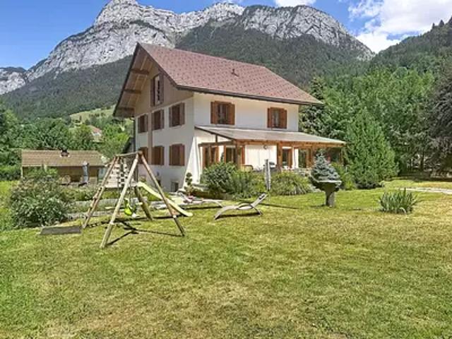 Glières Val de Borne 74130 Achat / Vente maison 6 pièces t6 jardin terrasse