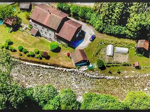 Glières Val de Borne 74130 Achat / Vente maison 8 pièces t8 terrasse