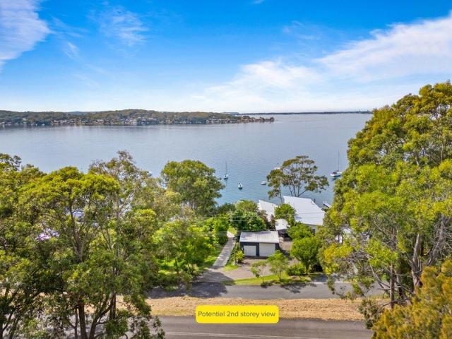 GLISTENING WATERVIEWS VACANT BLOCK DESIGN AWAY!